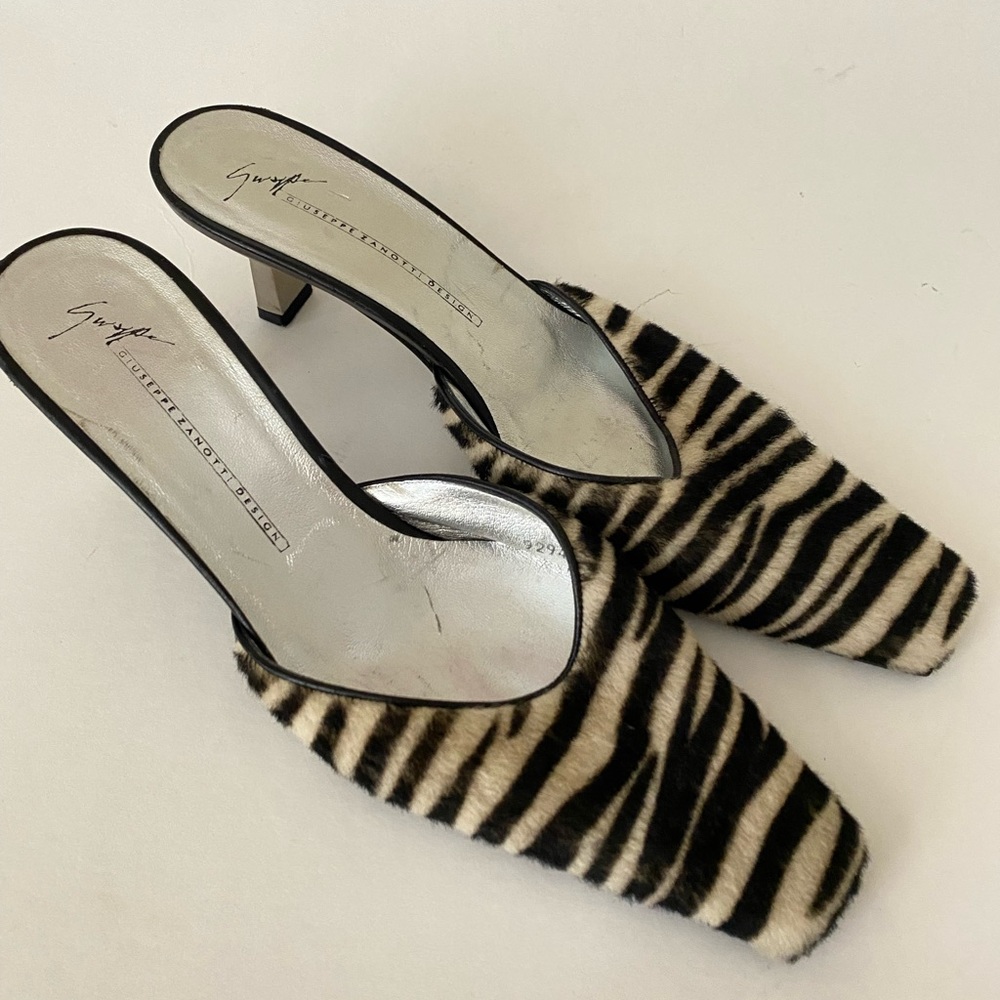 Furry Giuseppe zanotti kitten mules